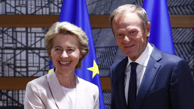 Die Unterstützung der amtierenden EU-Spitze hat Ursula von der Leyen schon mal. Am Donnerstag traf sie sich mit Ratspräsident Donald Tusk.