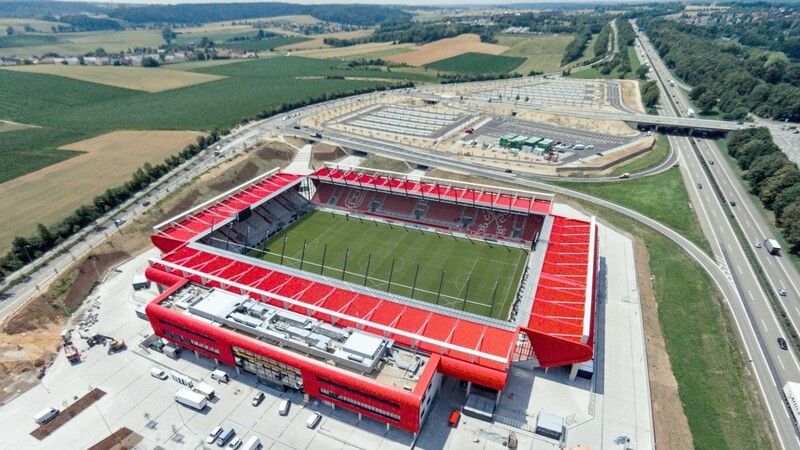 Wenn der Jahn auf Darmstadt trifft, werden sich bis zu 10.000 Fans in die Continental Arena in Regensburg aufmachen. (Archivfoto)