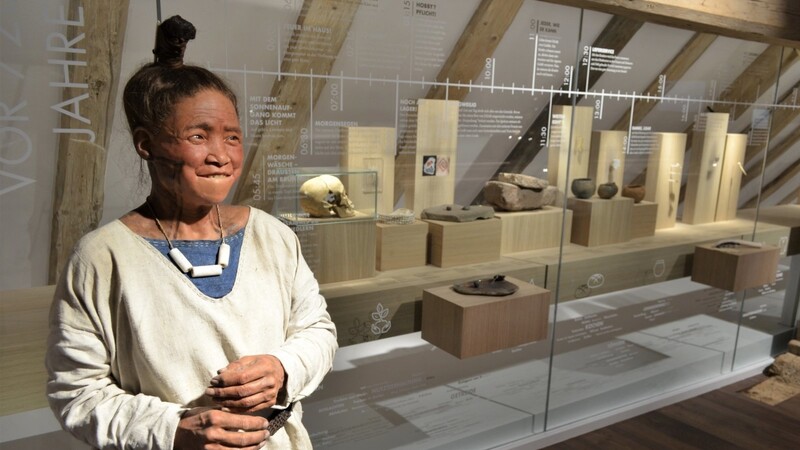 Steinzeitfrau "Lisar" ist im Künzinger Museum Quintana zu sehen.