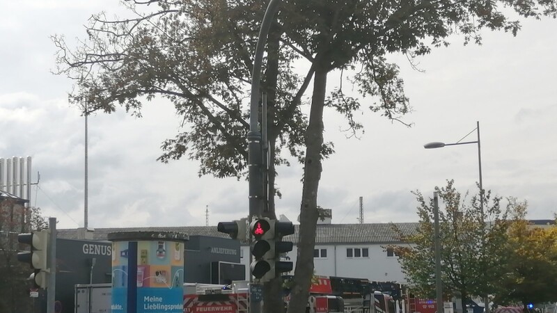 Eine Aufnahme von einem Einsatz an der Gemeinschaftsunterkunft Straubing-Bahnhof Anfang der Woche.
