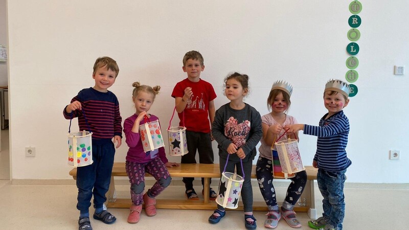 Die Kinder im Kinderhaus "Bachstrolche" in Tiefenbach freuen sich schon auf den Sankt-Martins-Tag - auch wenn die Eltern dieses Jahr beim Laternenumzug nicht mitlaufen dürfen.