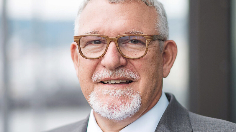 Jörg Fegert   ist seit 2001 Ärztlicher Direktor der Kinder- und Jugendpsychiatrie an der Uniklinik Ulm. Er ist außerdem Vorsitzender des Wissenschaftlichen Beirats für Familienfragen beim Familienministerium.