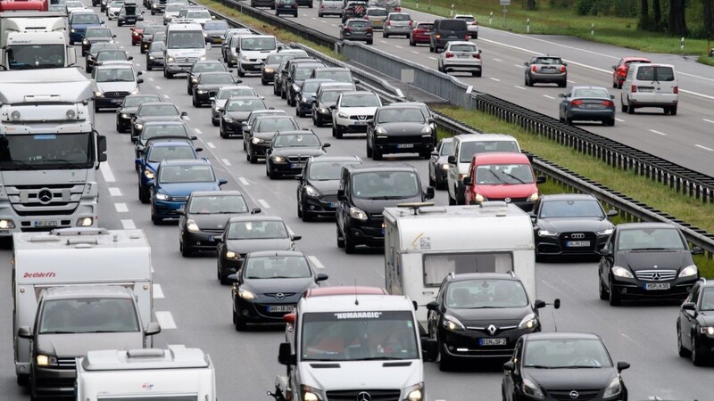Nachbarländer sehen in der geplanten Pkw-Maut auf deutschen Autobahnen eine einseitige Diskriminierung.
