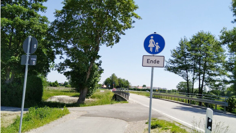 Bislang endet der Geh- und Radweg an der kleinen Laberbrücke.