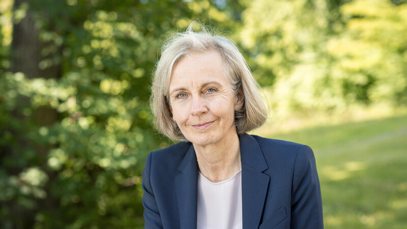 Ursula Münch ist seit 2011 Direktorin der Akademie für Politische Bildung in Tutzing. Zuvor war sie Professorin für Politikwissenschaft und Dekanin der Fakultät für Staats- und Sozialwissenschaften an der Universität der Bundeswehr München.
