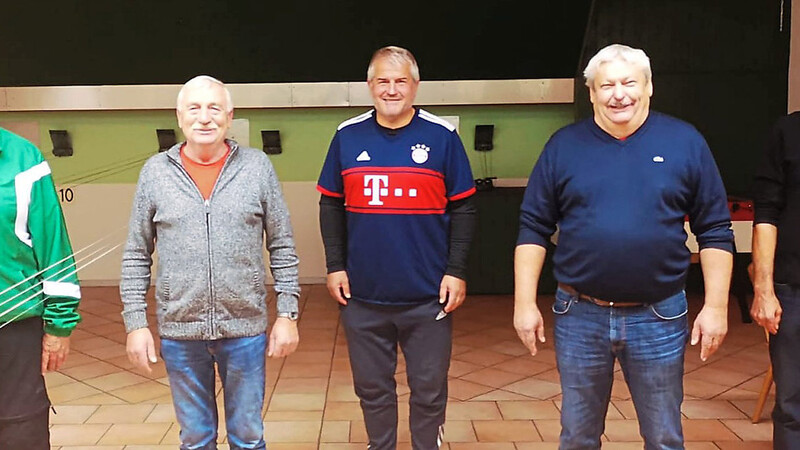 Der Dorfmeister ist ermittelt: Wolfgang Bäuml, Xaver Meister, Georg Herreiner, Georg Bäuml und Abteilungsleiter Karl Hörndl (von links).