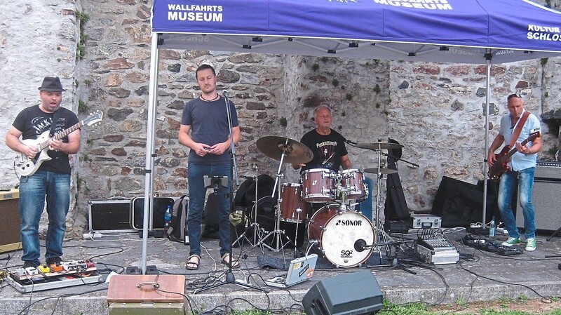 Heute live bei bei "Kultur im Schloss": die Five Rivers Blues Band aus Pilsen.