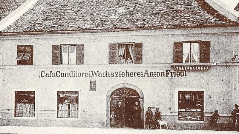 Zwei Beispiele aus alter Zeit: Das Haus von Anton Friedl am Preysingplatz, in dem sich heute das Café Vaitl befindet und unten ein Blick in die Gaststube des "Fürter Kellers".