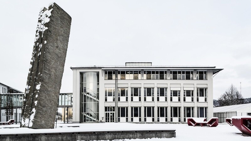 Vier Studentinnen und ein Student haben gemeinsam Landshuts erste Hochschul-Zeitschrift, den "kLAbauter" gegründet. Die erste Ausgabe soll Anfang des neuen Jahres auch in der Stadt erhältlich sein - denn es geht um Themen, die über den Campus hinaus relevant sind.
