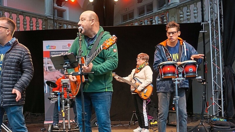 Die Band Power-Pack spielte im Thon-Dittmer-Palais.