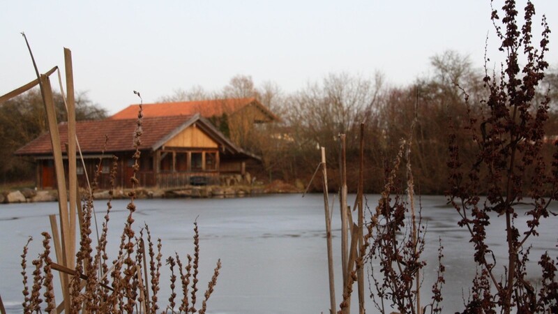Ruhiges Fleckchen: Die Hütte am Schorndorfer Sportplatzweiher ist sonst immer Mittelpunkt des Vereins- und Fischerlebens.