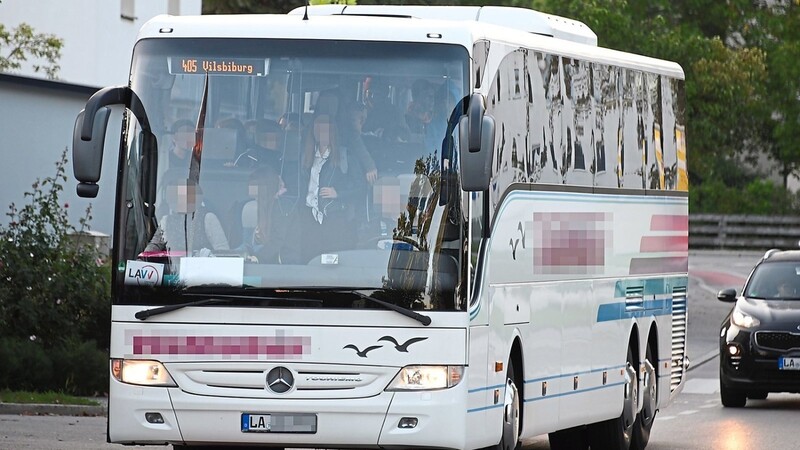 Mit der Buslinie 405 kommen die Schüler von Bodenkirchen nach Vilsbiburg.