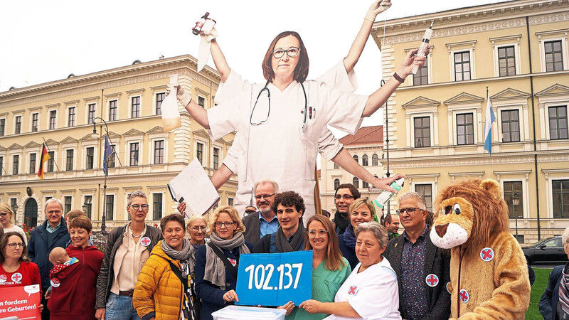 Im vergangenen Jahr war das Pflege-Volksbegehren gestartet. Nun setzte der Bayerische Verfassungsgerichtshof dem Vorhaben ein Ende.
