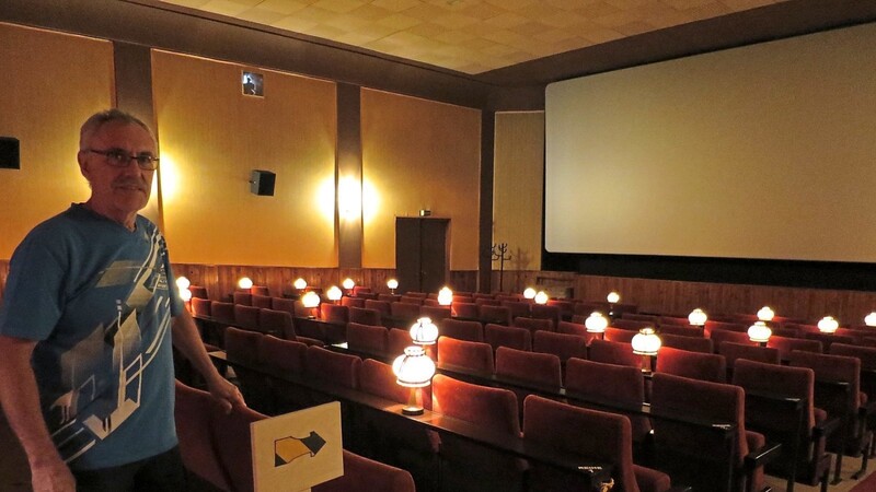 Der Big Screen - hier im Kinosessel kann und darf man die Welt um sich herum komplett vergessen.