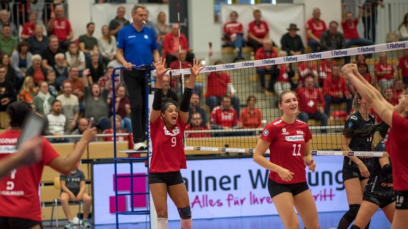 Alexis Hart (Nr. 9) zählte in der abgelaufenen Saison zu den besten Angreiferinnen der Volleyball-Bundesliga. Ihr Abgang bei den Roten Raben Vilsbiburg ist ein herber Verlust.