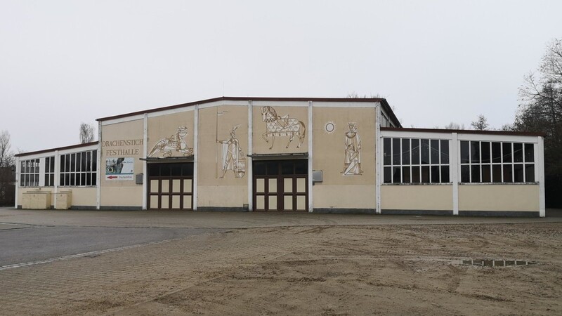 Nach dem Brand des "Vorgängers" aus Holz 1961 wurde ein Jahr später die jetzige Festhalle gebaut. Mittlerweile ist sie nicht mehr zeitgemäß, heißt es.
