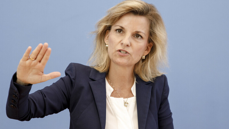 Daniela Ludwig, Drogenbeauftragte der Bundesregierung, stellt das Rauschgift-Lagebild 2020 vor.