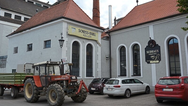 Die Schlossbrauerei plant die Errichtung neuer Lagertanks für ihr gebrautes Bier. Der Bauausschuss des Marktgemeinderats erteilte dem Vorhaben jetzt das gemeindliche Einvernehmen.