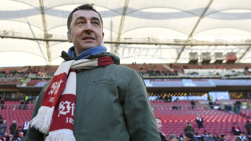 Der Grünen-Abgeordnete Cem Özdemir ist Fußball-Fan und Mitglied des Zweitligisten VfB Stuttgart.