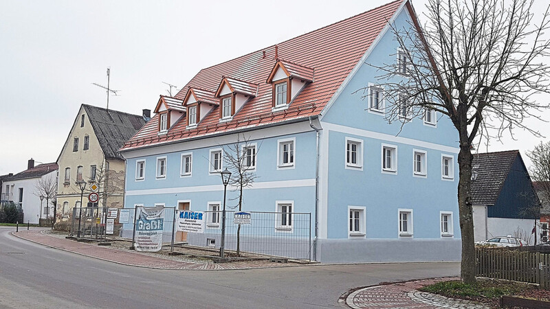 Durch Sanierung und Umbau entstanden aus einem Gebäudeleerstand in Siegenburg sechs reizvolle Mietwohnungen.
