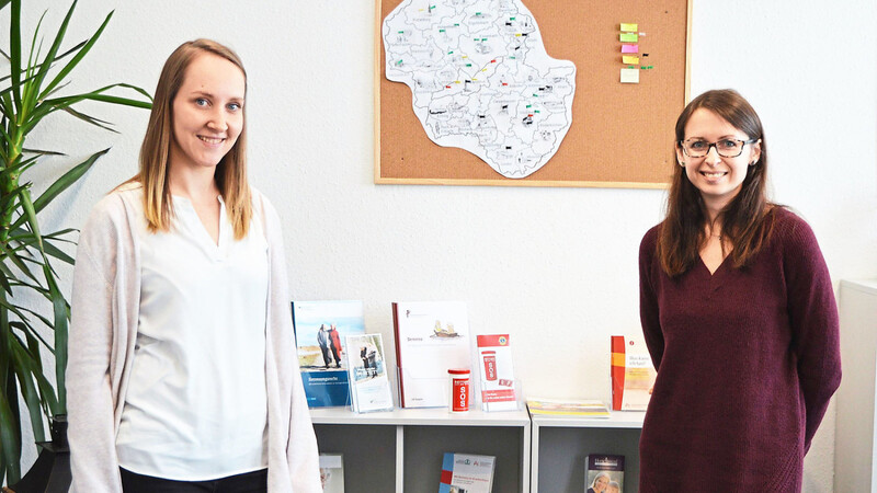 Die Sozialpädagoginnen Monja David (l.) und Nicole Smolin arbeiten als Beraterinnen für die Koordinierungsstelle Demenz im Landkreis Landshut.