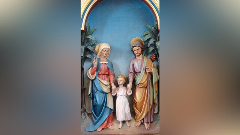 Der heilige Josef in der Kirche von Schmatzhausen - mit Maria den Jesusknaben führend.