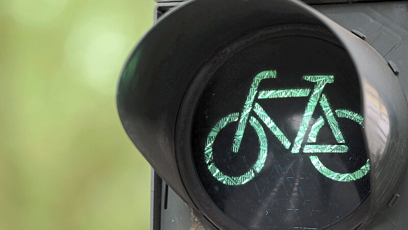 Grünes Licht für Radler: Die Stadt will Bürger dazu animieren, das Auto stehen zu lassen.