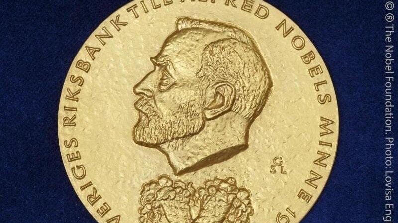 Der Wirtschaftsnobelpreis wird seit Ende der 1960er Jahre von der schwedischen Reichsbank gestiftet.