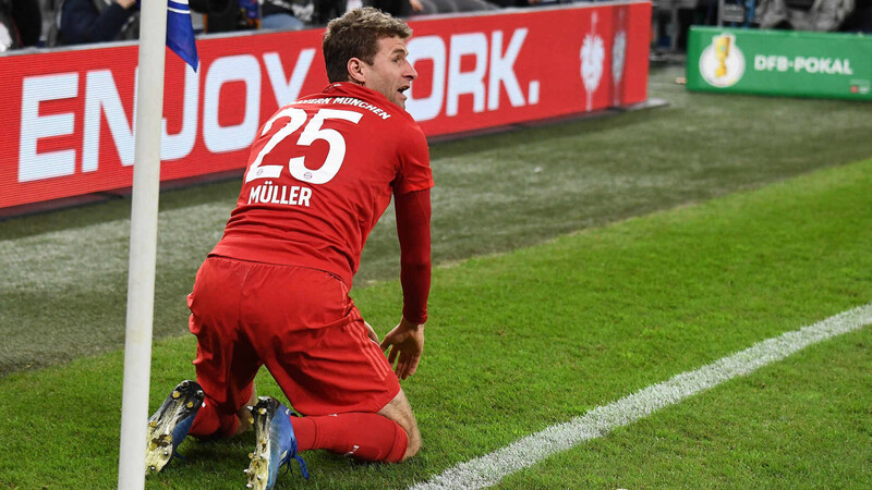 Thomas Müller nach seiner missglückten Ecke auf Schalke.