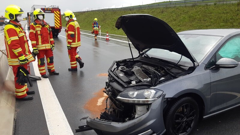 Die Autofahrerin wurde bei dem Unfall zum Glück nicht verletzt.