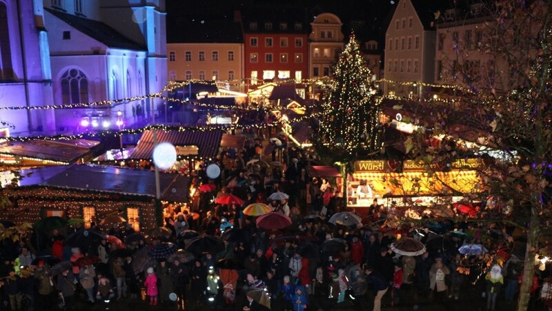 Der Christkindlmarkt am Neupfarrplatz in Regensburg wird wohl in diesem Jahr nicht stattfinden - zumindest nicht in der gewohnten Form.