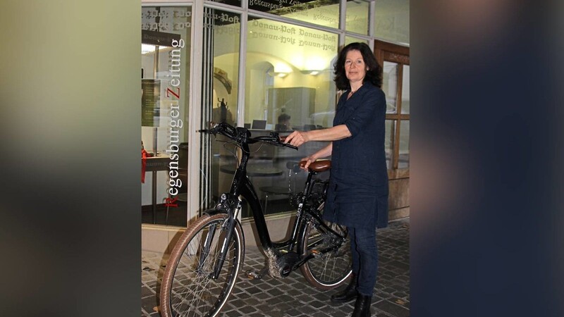 Mit dem E-Bike zur Arbeit: Redakteurin Bettina Dostal radelte jeden Tag zwei Stunden.