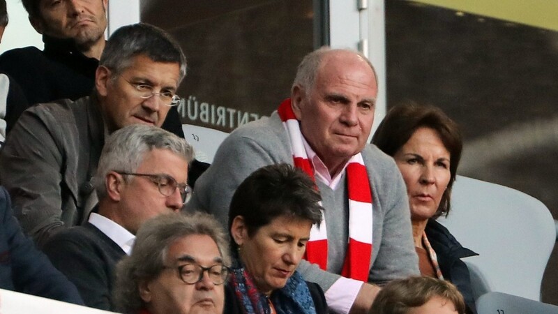 Der alte und (wohl) künftige Präsident des FC Bayern: Uli Hoeneß (oben r.) neben Herbert Hainer.