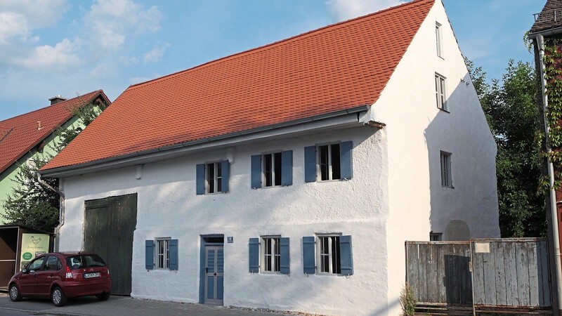 Bei dem Handwerkerhaus aus dem Jahr 1725 handelt es sich um den letzten noch erhaltenen Blockbau in Pfeffenhausen.