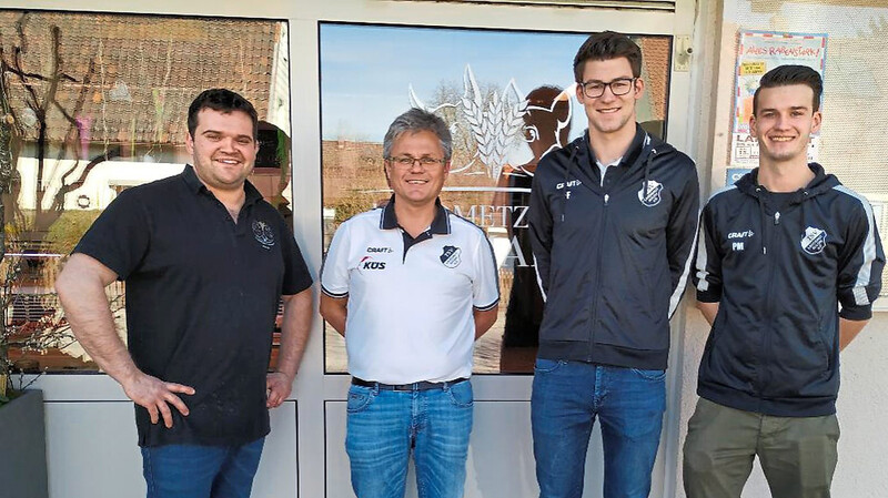 Daniel Heumader, Oliver Lieb (Vorsitzender TSV Landshut-Auloh), Florian Fleckenstein (Abteilungsleiter Fußball Senioren) und Patrick Maurer engagieren sich ehrenamtlich.