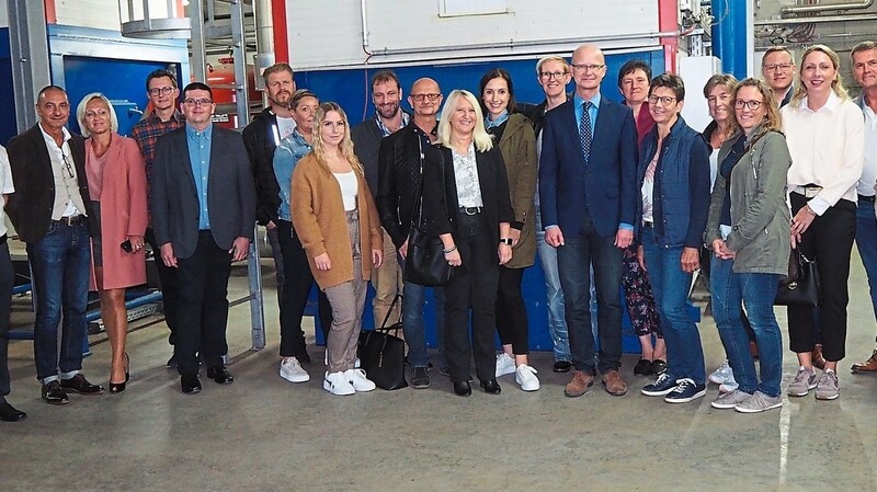 Die Werbegemeinschaft besichtigte das Biomasse-Heizwerk der Stadtwerke Dingolfing.