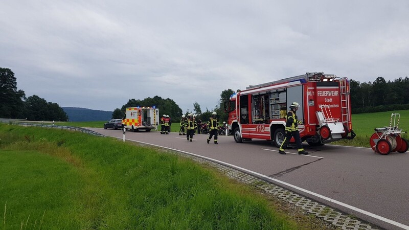 Ein Rettungswagen sowie die Feuerwehren aus Herzogau und Waldmünchen waren im Einsatz.