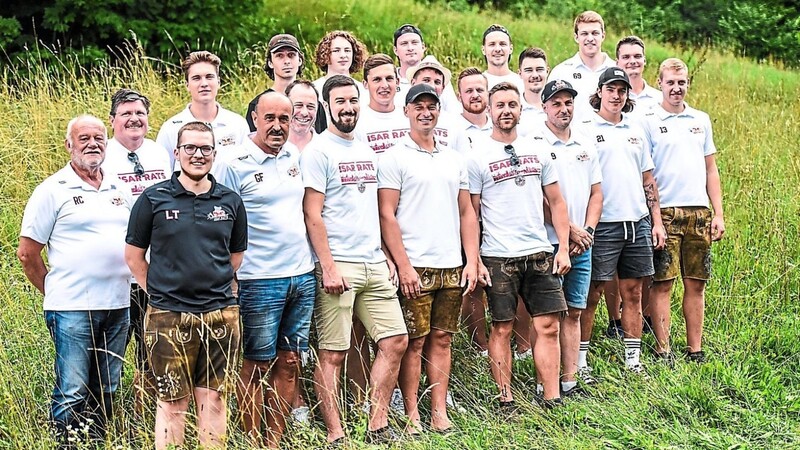 Das Team der Isar Rats für die kommende Landesligasaison, wobei noch einige Spieler fehlen, die nicht am Sommerfest zugegen waren.