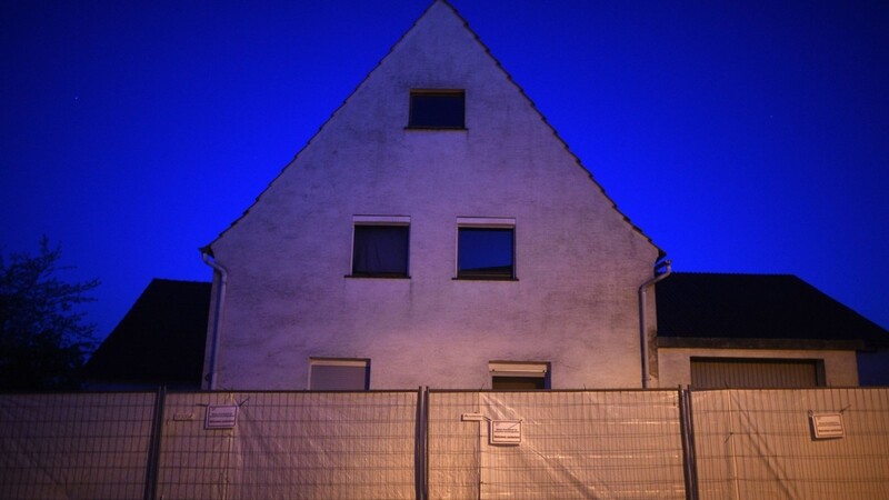 Das Wohnhaus des beschuldigten Ehepaares in Höxter-Bosseborn (Nordrhein-Westfalen), aufgenommen am 07.05.2016.