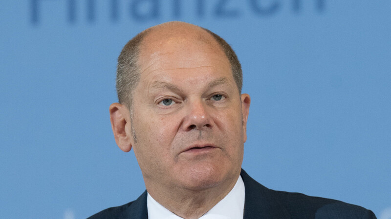 Vizekanzler Olaf Scholz steigt offenbar ins Rennen um den SPD-Bundesvorsitz ein.