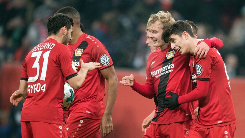 Die Leverkusener freuen sich über den Ausgleich.