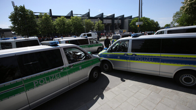 Die Polizei wird am Samstag rund um das Grünwalder Stadion im Einsatz sein.