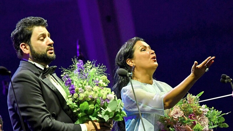 Anna Netrebko und ihr Mann Yusuf Eyvazov begeisterten bei den Regensburger Schlossfestspielen.