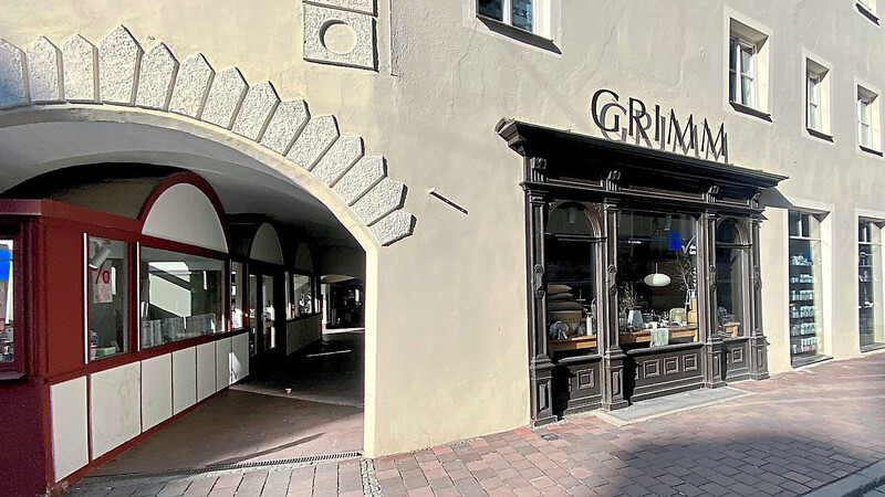 Nach 20 Jahren wird das Haushalts- und Porzellanwarengeschäft "Grimm" im Herbst 2022 schließen.