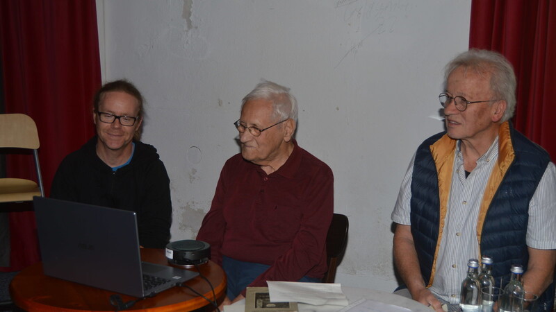 Bruno Schmid (Mitte), Stefan Hager (links) und Peter Brenninger (rechts) bei der Aufzeichnung.