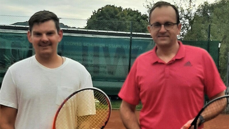 Die Herrenfinalisten Martin Hofstetter und Stefan Schmid (rechts) Fotos: Norbert Paulus