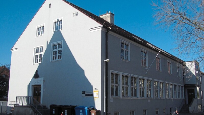 Das kreiseigene Gebäude an der Seligenthaler Straße soll in Zukunft nur noch die Wirtschaftsschule der Schulstiftung Seligenthal beherbergen.
