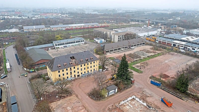 Die Abrissarbeiten auf dem Gelände der ehemaligen Prinz-Leopold-Kaserne sind weit fortgeschritten. Im Juli 2023 beginnt die Stadtbau zu bauen.