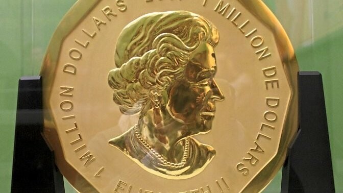 Diese 100 Kilo schwere Goldmünze sollen die Verurteilten im Jahr 2017 aus dem Bode-Museum gestohlen haben.