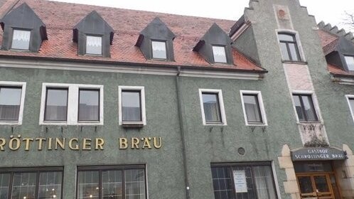 Das Gasthaus Schröttinger Bräu im Falkensteiner Ortskern.